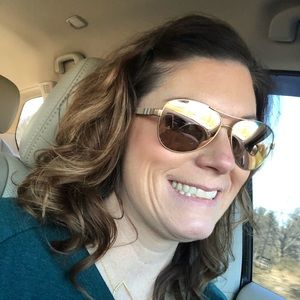 Meet your Posher, Deb